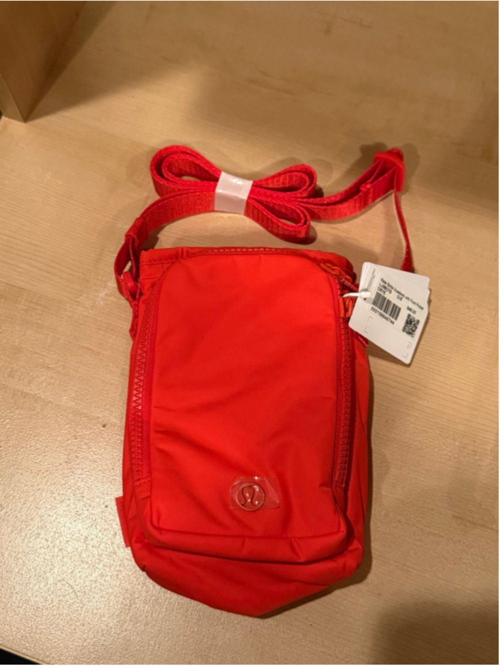 NWT Lululemon Water Bottle Crossbody w/ Front Pocket in Cherry Ember